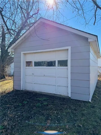 $107,000 | 609 South Ridge Street, Yates Center, KS 66783