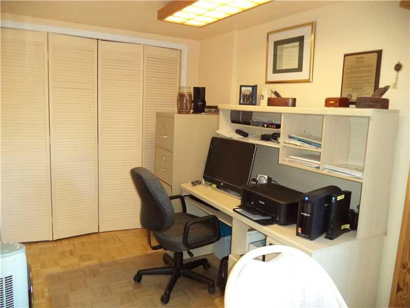 2083 North Conference Drive Boca Raton, FL 33486 - Photo 8 of 20 Studio/Study/Office