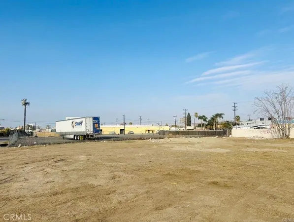 $295,000 | 323 South Mayfield Avenue, San Bernardino, CA 92408