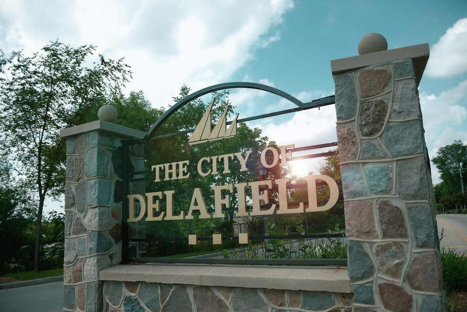 991 Park Way Delafield, WI 53018 - Photo 1 of 1 Delafield Photo
