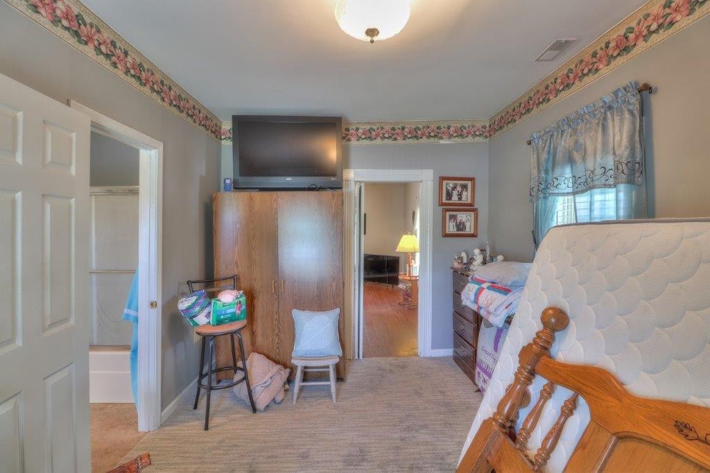 86 Oak Grove Road Decherd, TN 37324 - Photo 15 of 37