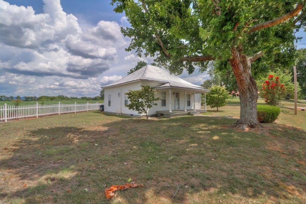 86 Oak Grove Road Decherd, TN 37324 - Photo 18 of 37