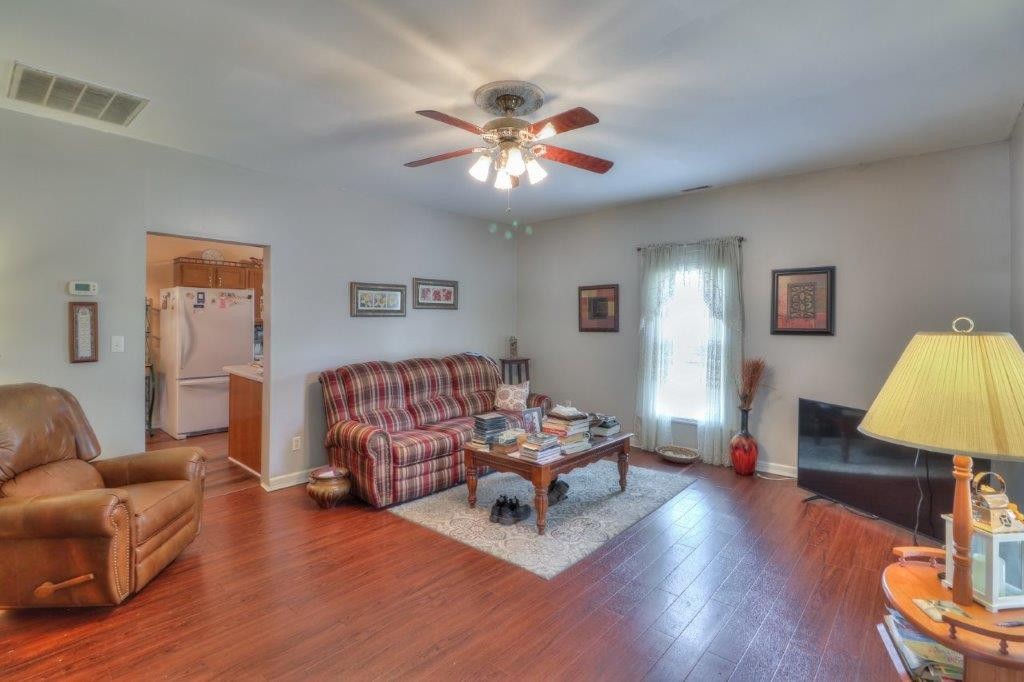 86 Oak Grove Road Decherd, TN 37324 - Photo 2 of 37