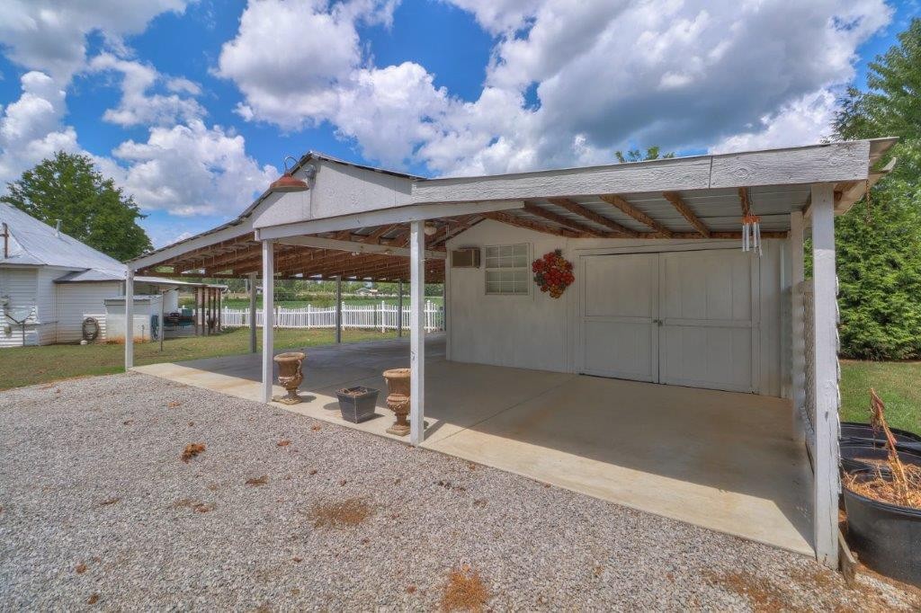 86 Oak Grove Road Decherd, TN 37324 - Photo 25 of 37