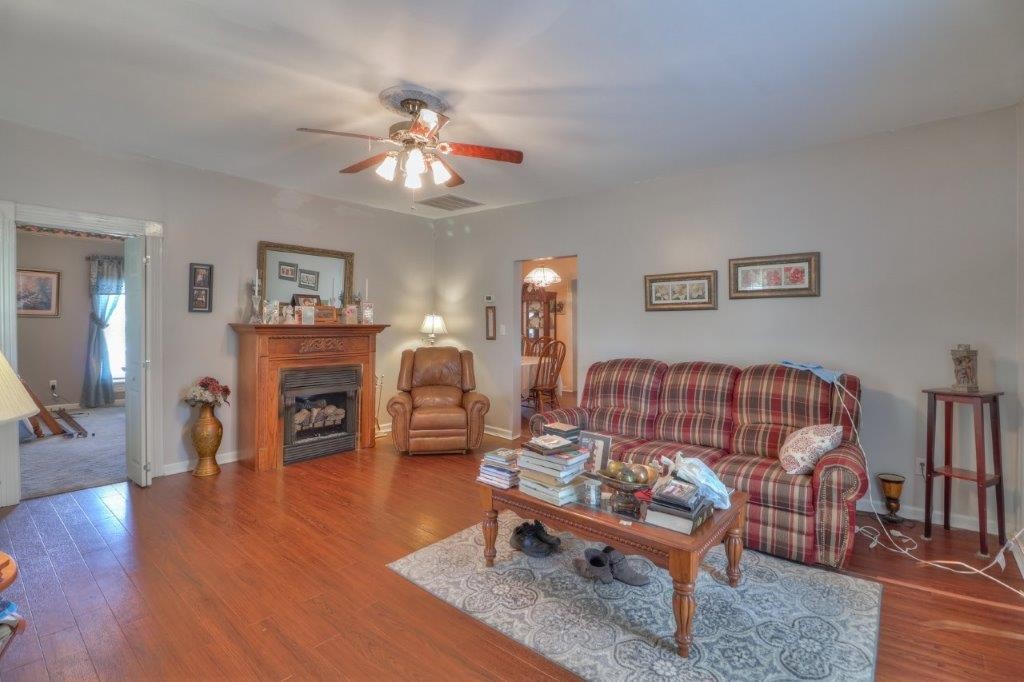 86 Oak Grove Road Decherd, TN 37324 - Photo 3 of 37