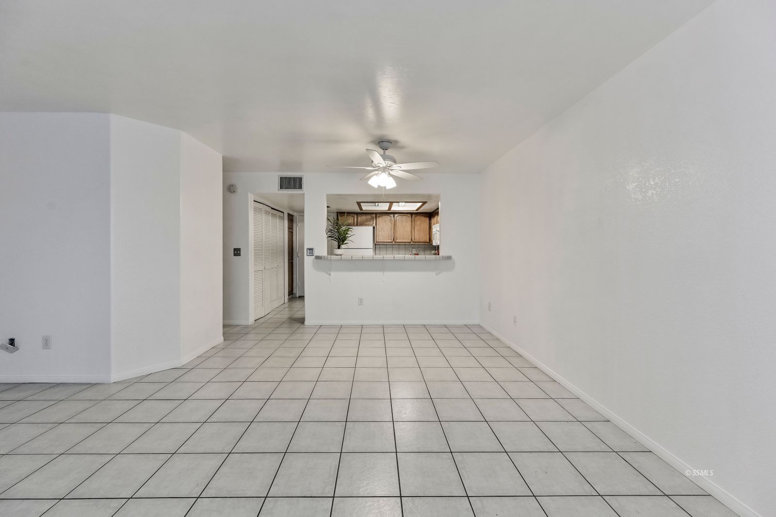 259 East Upjohn Avenue Ridgecrest, CA 93555 - Photo 3 of 29 Gallery Image 3
