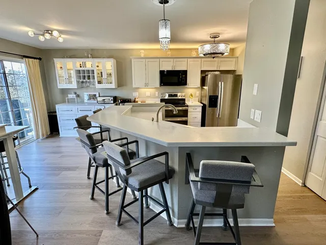 $419,900 | 1737 Woodland Drive, Geneva, WI 53147