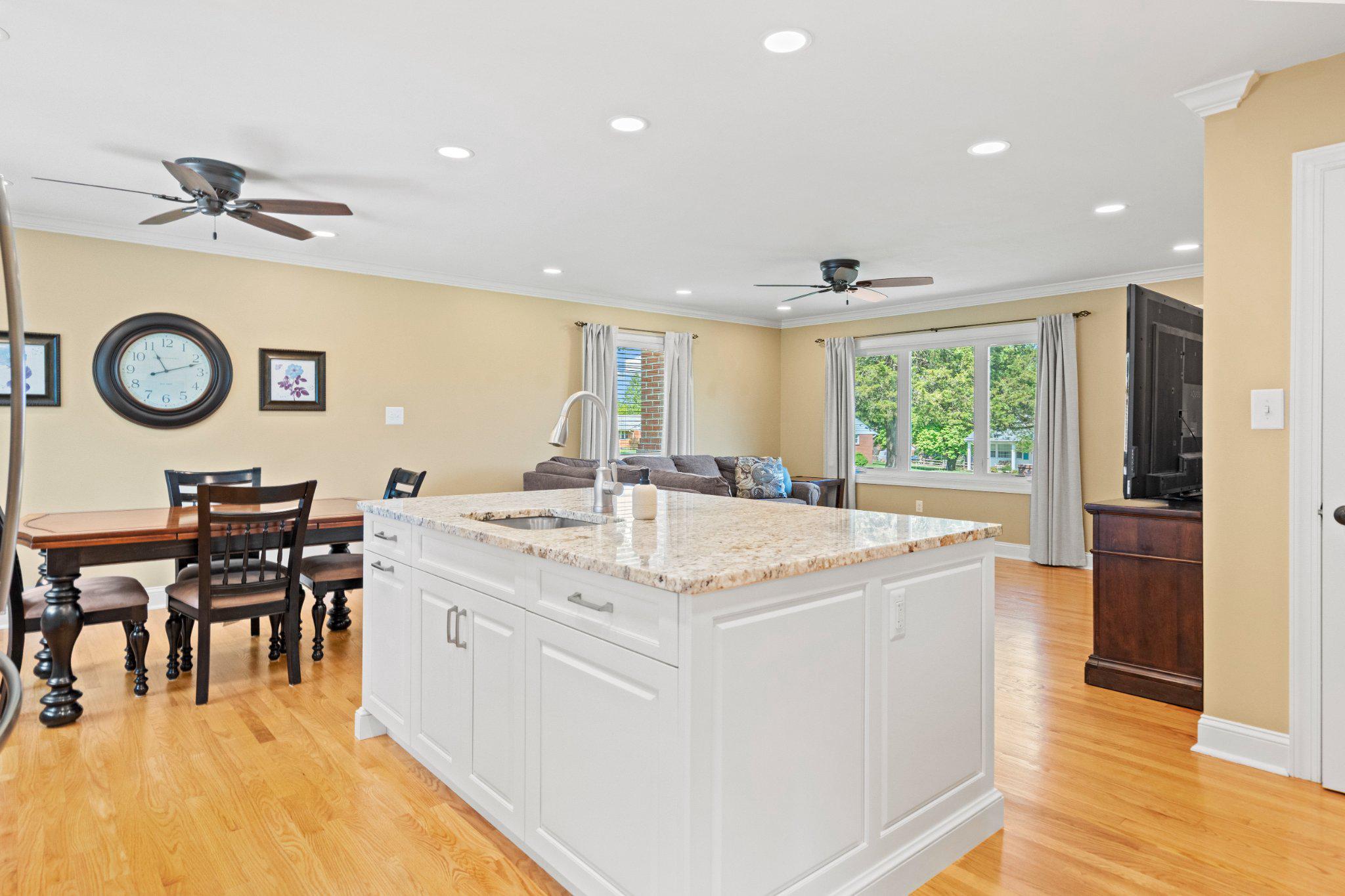 407 Plumtree Road Bel Air, MD 21015 - Photo 12 of 38 Gourmet Eat-in Kitchen