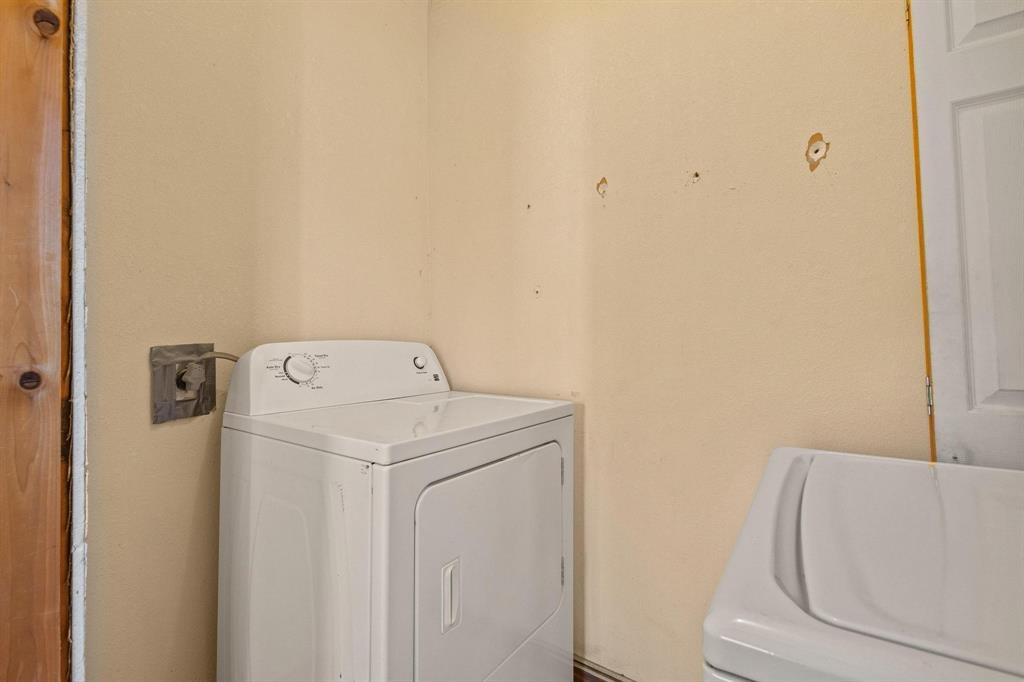 5777 State Highway 160 Whitewright, TX 75491 - Photo 24 of 36 a utility room with dryer and washer