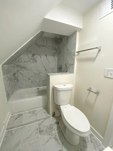 $635,000 | 3505 West Montrose Avenue, Chicago, IL 60618