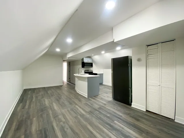 $635,000 | 3505 West Montrose Avenue, Chicago, IL 60618