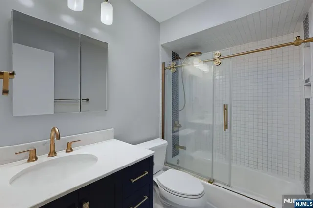 $2,700 | 253 Park Avenue, Unit 305, Rutherford, NJ 07070