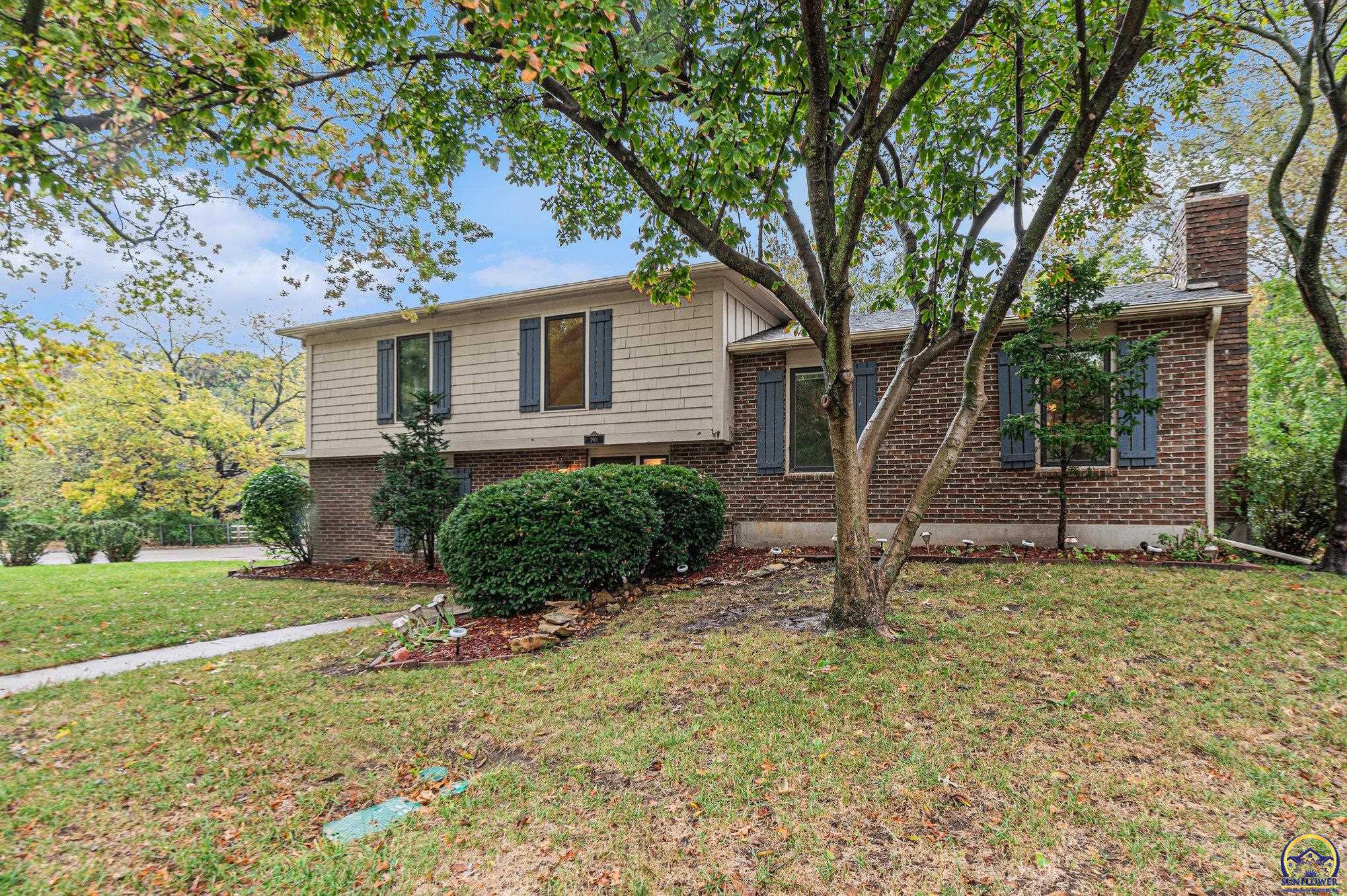 2901 Southwest 33rd Circle Topeka, KS 66614 - Photo 1 of 1