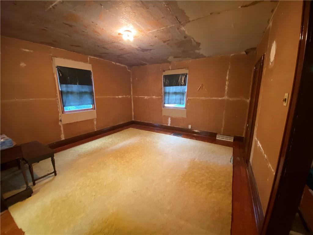 548 Chestnut Street Monessen, PA 15062 - Photo 17 of 41