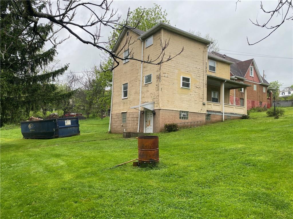 548 Chestnut Street Monessen, PA 15062 - Photo 2 of 41