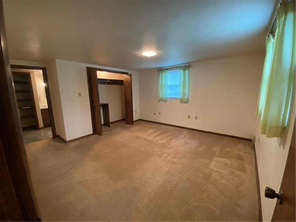 548 Chestnut Street Monessen, PA 15062 - Photo 7 of 41