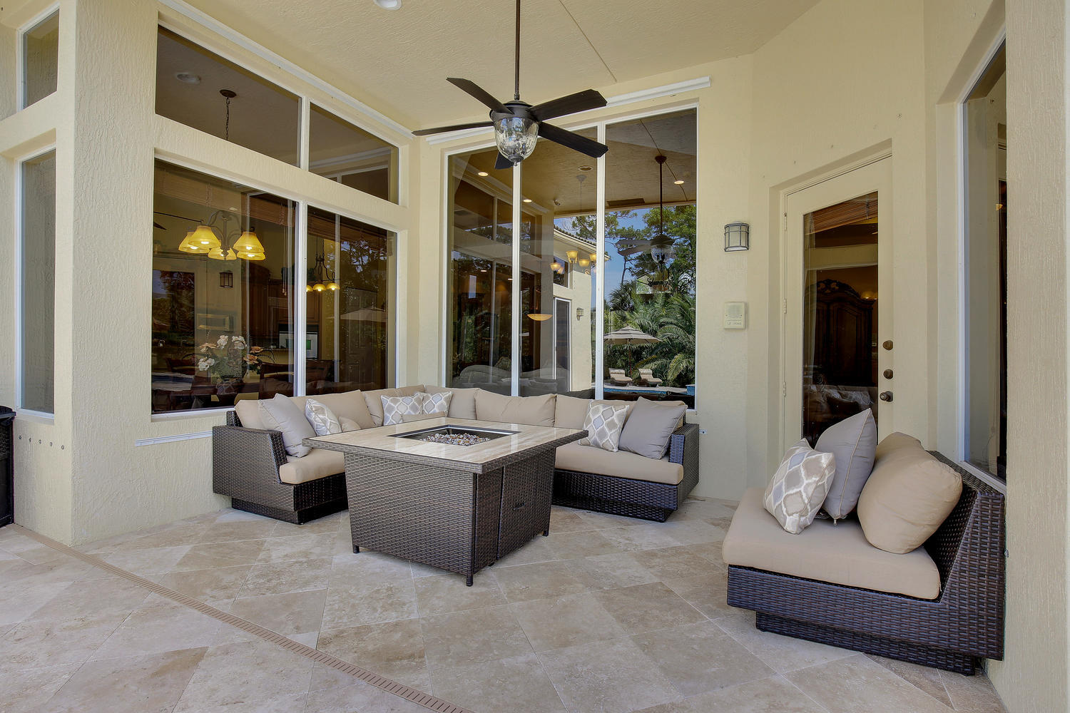 9650 Sandy Run Road Jupiter, FL 33478 - Photo 21 of 30 Outdoor patio area