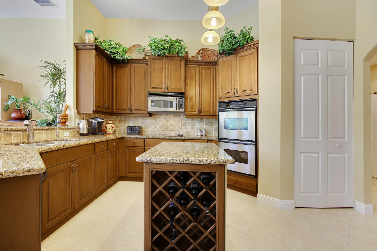 9650 Sandy Run Road Jupiter, FL 33478 - Photo 8 of 30 Kitchen