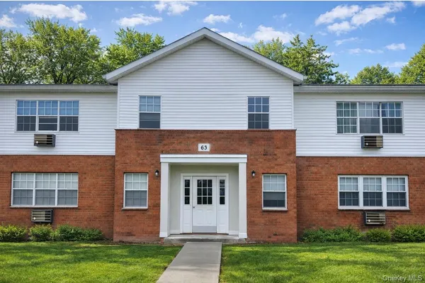 $1,600 | 63 Kenwood Drive, New Windsor, NY 12553