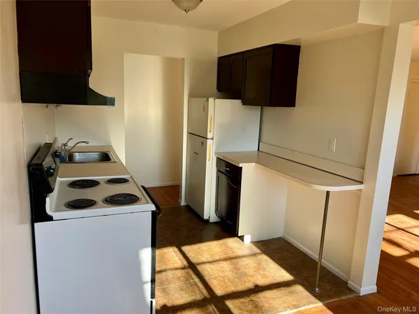 $1,600 | 63 Kenwood Drive, New Windsor, NY 12553