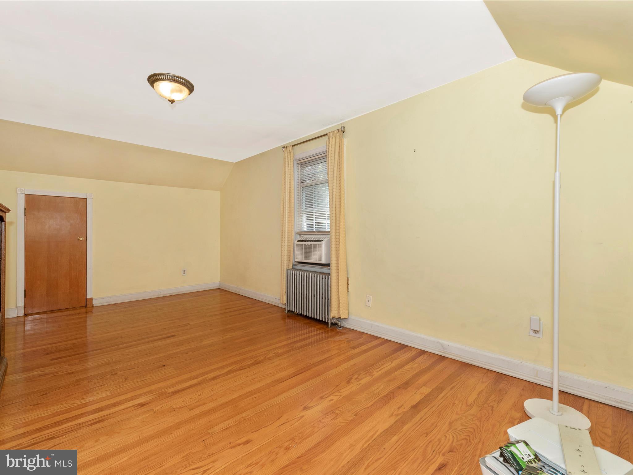 26946 Ridge Road Damascus, MD 20872 - Photo 33 of 53 Bedroom 3