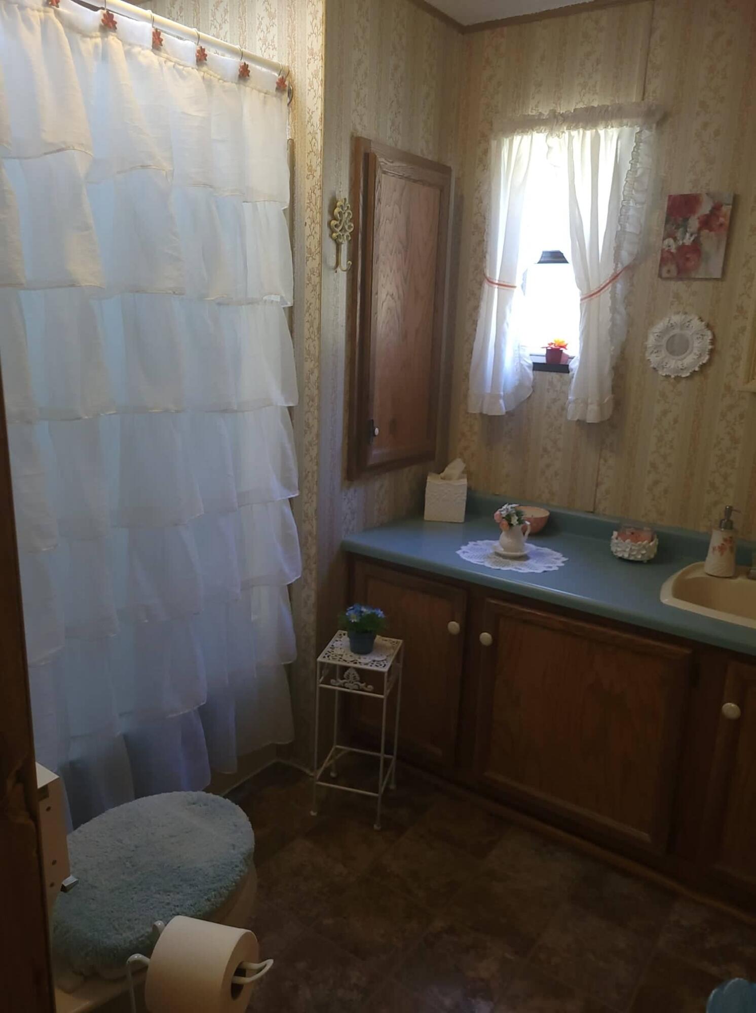 154 Yagger Road Norway, ME 04268 - Photo 14 of 28 Bath