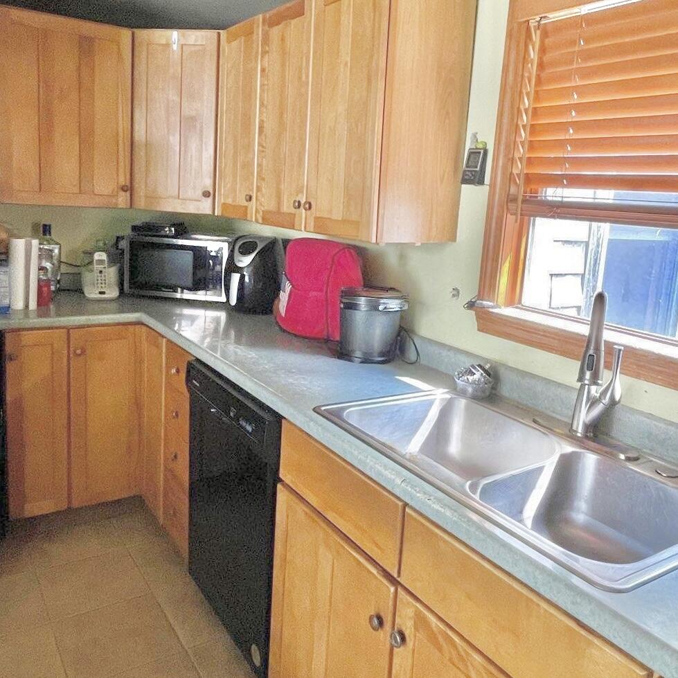 213 Spring River Lake Sullivan, ME 04664 - Photo 27 of 66 interior11