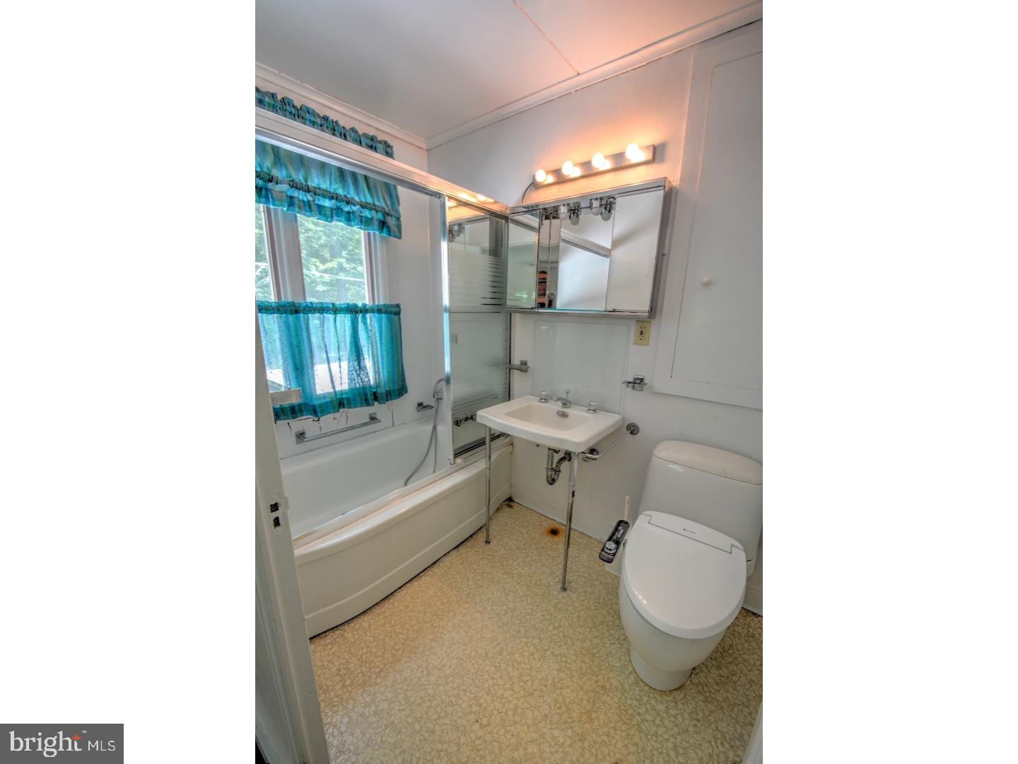 1013 Overbrook Road Wilmington, DE 19807 - Photo 17 of 23 Gallery Image 17