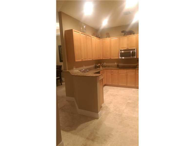 435 Northeast 69th Circle, Unit 435 Boca Raton, FL 33487 - Photo 17 of 21 Kitchen.