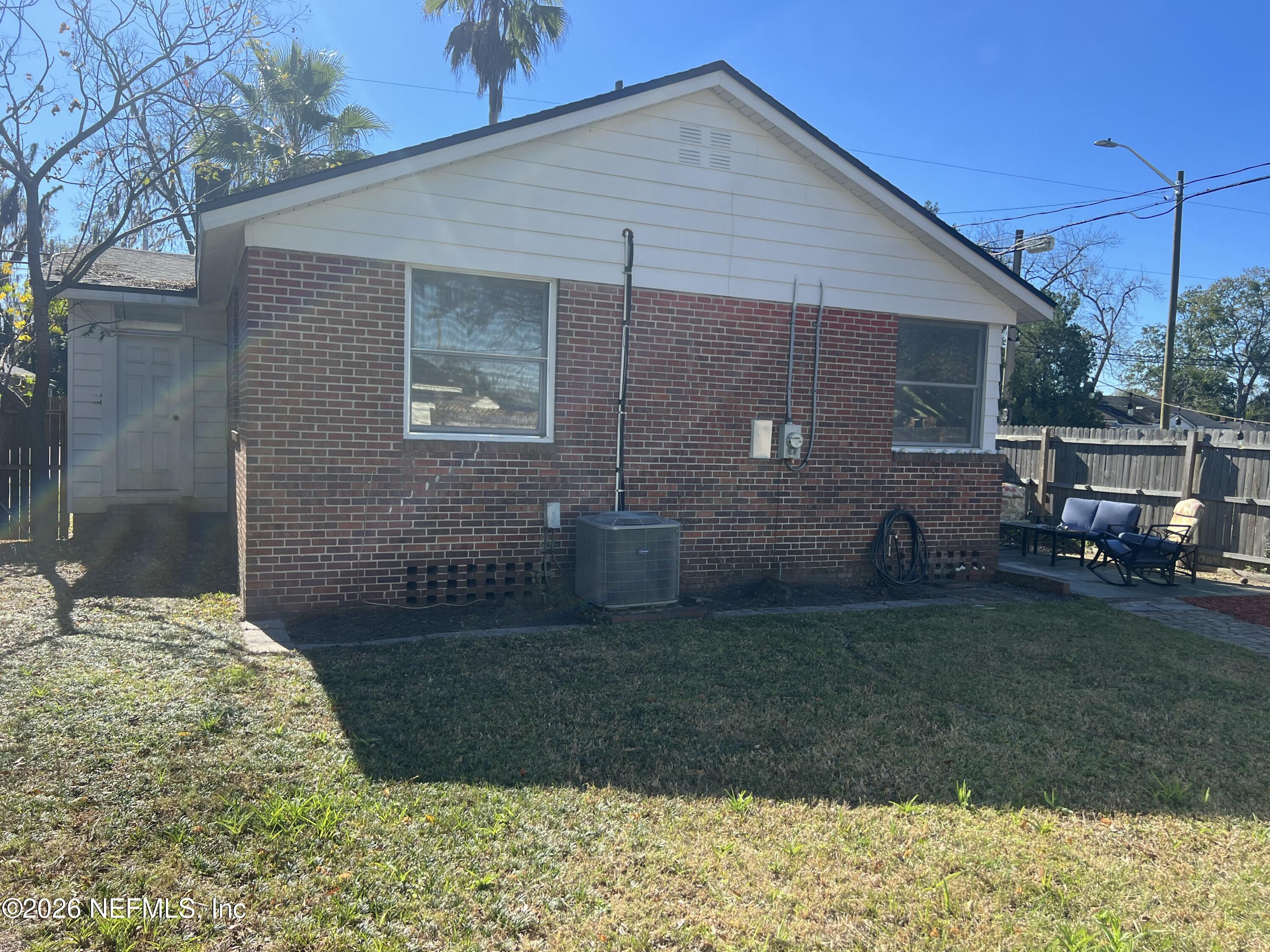 4659 Post Street Jacksonville, FL 32205 - Photo 6 of 24 a house view with a garden space