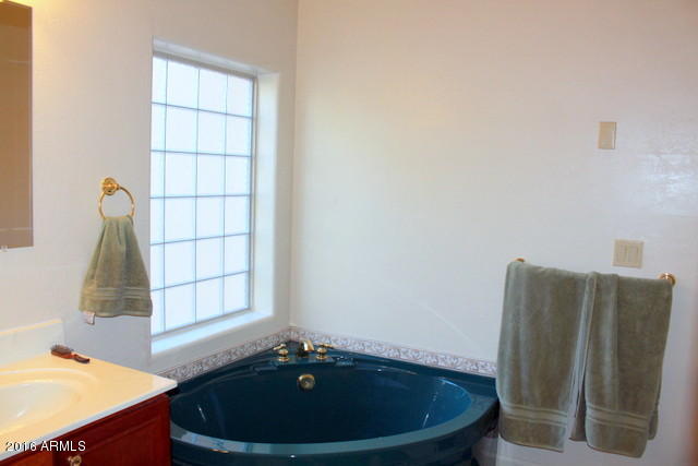 602 West Overland Road Payson, AZ 85541 - Photo 13 of 26 Bathroom