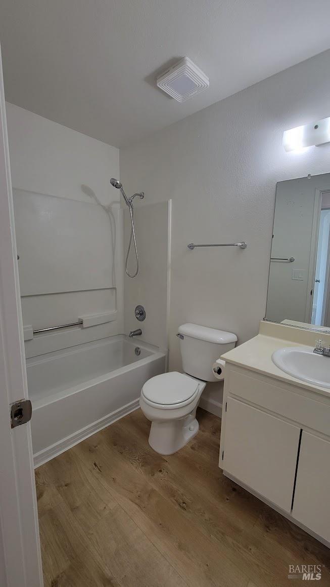 2305 Cross Avenue Santa Rosa, CA 95401 - Photo 32 of 35 a bathroom with a toilet a sink and bathtub