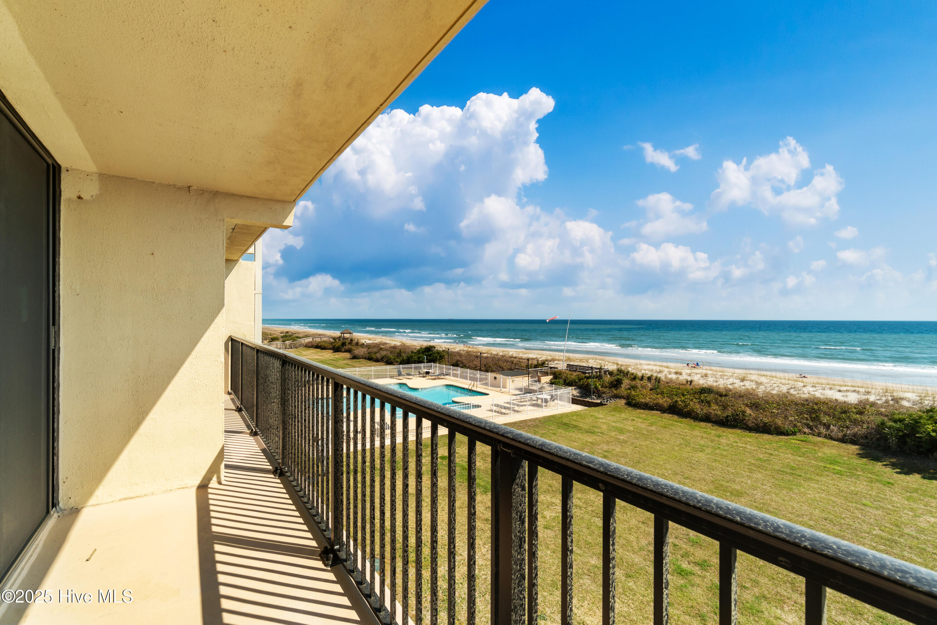 Beautiful Oceanfront Views from Balcony