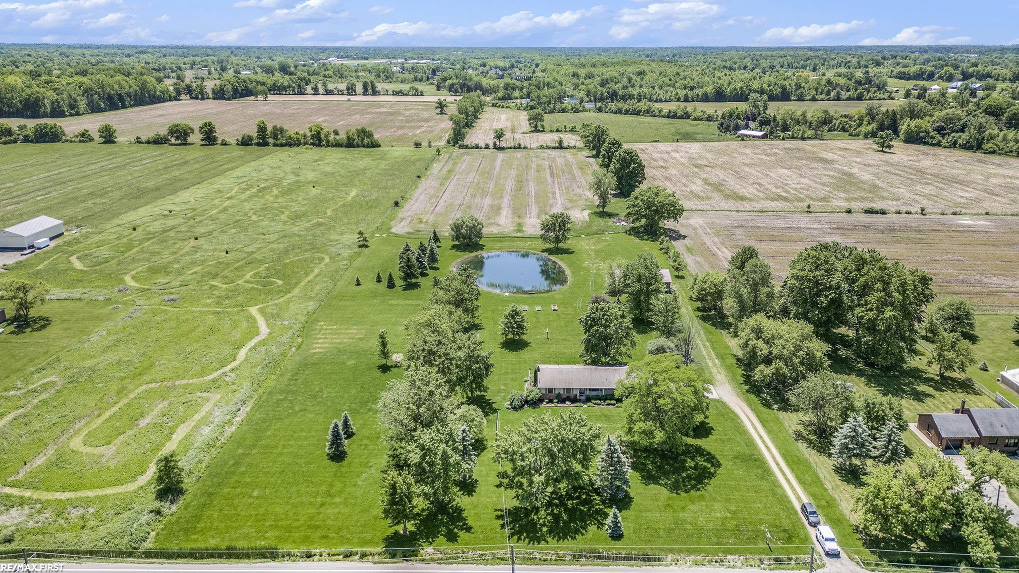22150 29 Mile Road Ray, MI 48096 - Photo 2 of 32 50142800-62a7d2d0-1808-47bd-920a-14d6abc31caa.JPG