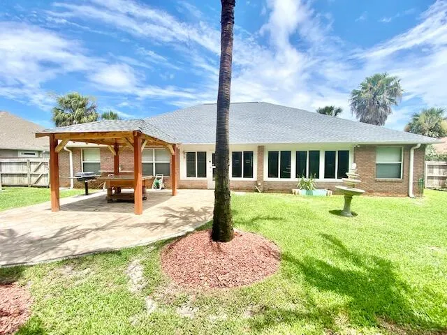 $2,750 | 1979 Rue La Fontaine, Navarre, FL 32566