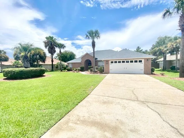 $2,750 | 1979 Rue La Fontaine, Navarre, FL 32566