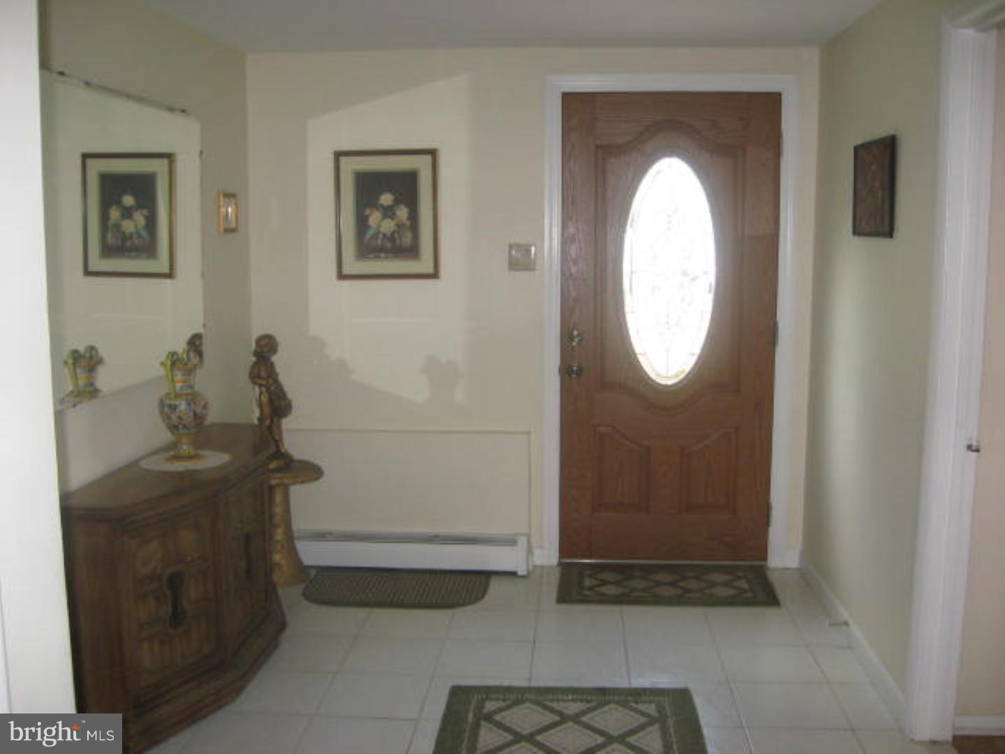 136 Cardinal Road Chalfont, PA 18914 - Photo 2 of 23 Foyer