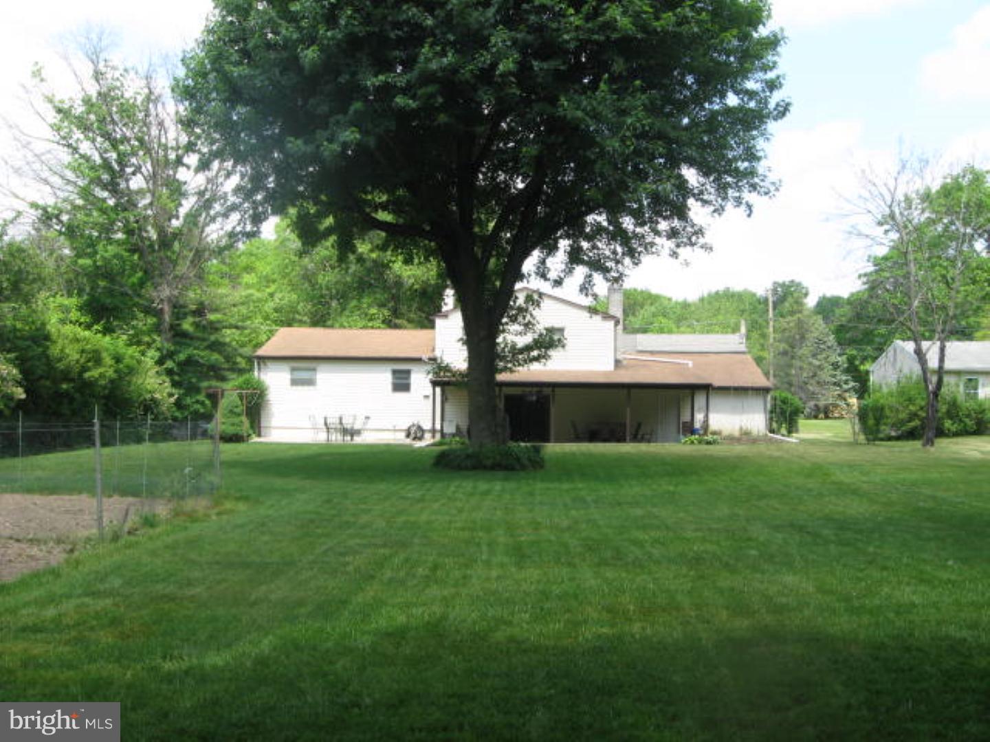136 Cardinal Road Chalfont, PA 18914 - Photo 22 of 23 Back Yard