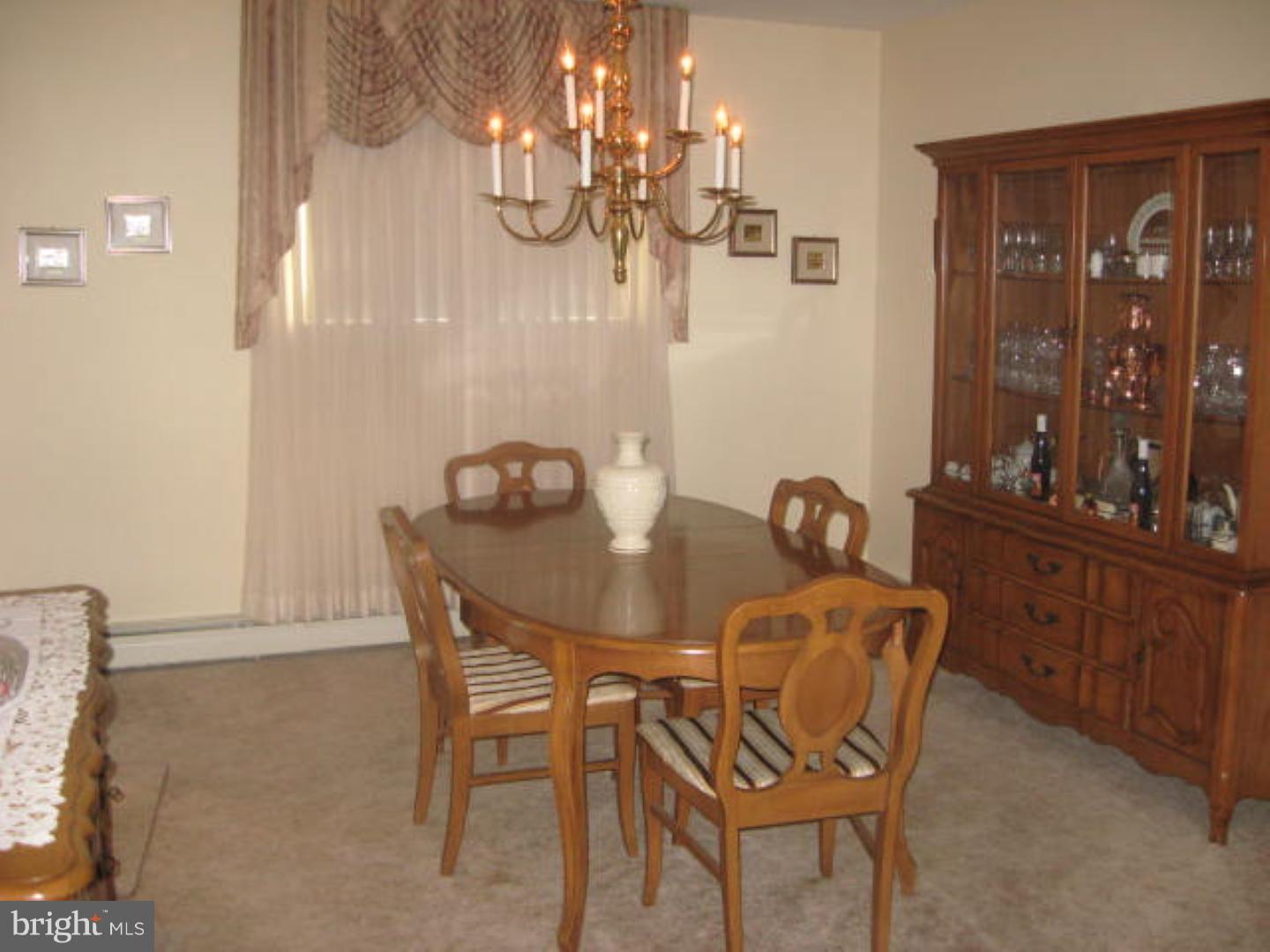 136 Cardinal Road Chalfont, PA 18914 - Photo 6 of 23 Gallery Image 6