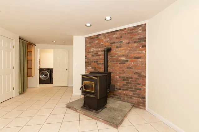 $469,000 | 5 College Hl Road, Hanover, NH 03755