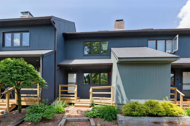 $469,000 | 5 College Hl Road, Hanover, NH 03755