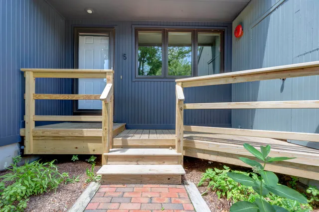 $469,000 | 5 College Hl Road, Hanover, NH 03755