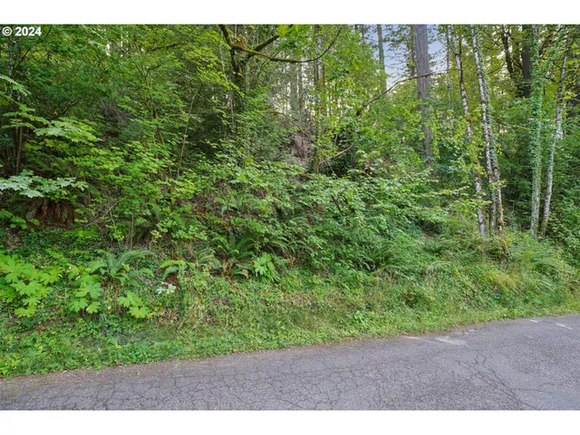 $309,000 | 841 Northwest Greenleaf Road, Portland, OR 97229