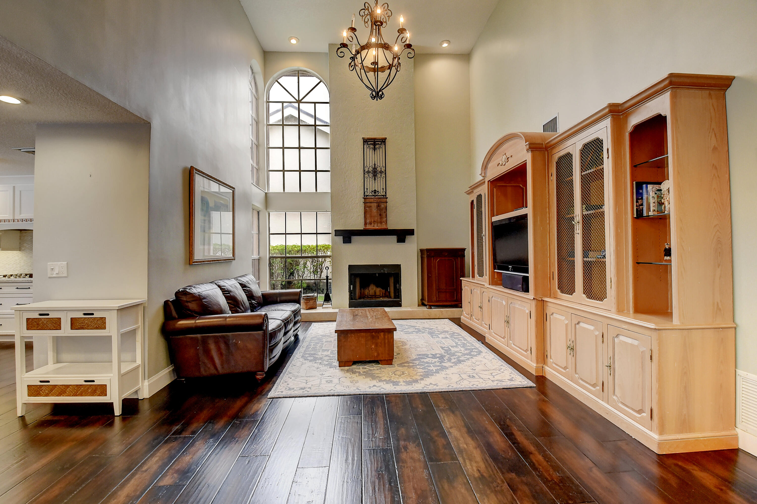 1990 Parkside Circle South Boca Raton, FL 33486 - Photo 11 of 45 Family Room