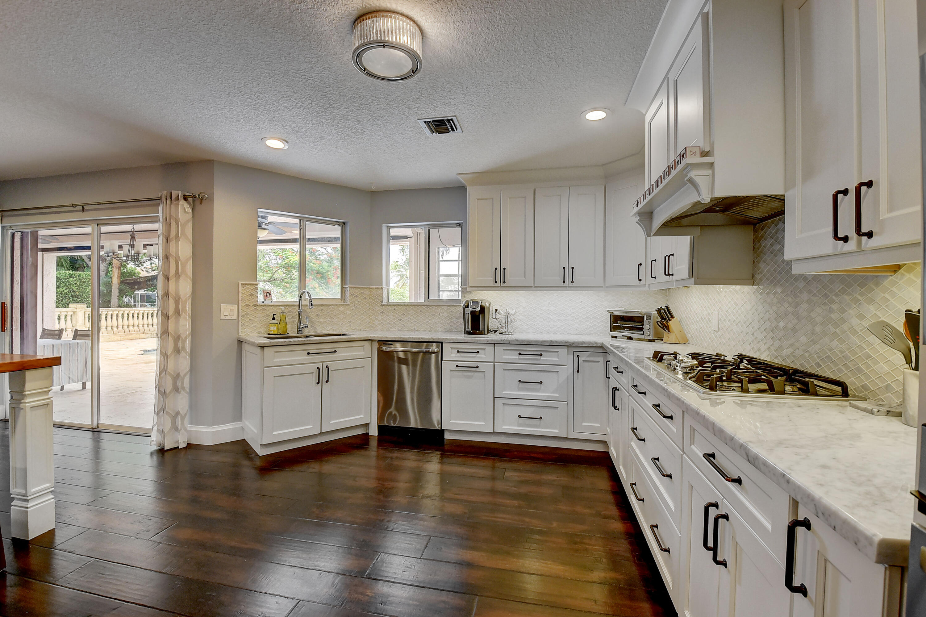 1990 Parkside Circle South Boca Raton, FL 33486 - Photo 16 of 45 Marble Countertops, Gas Stove
