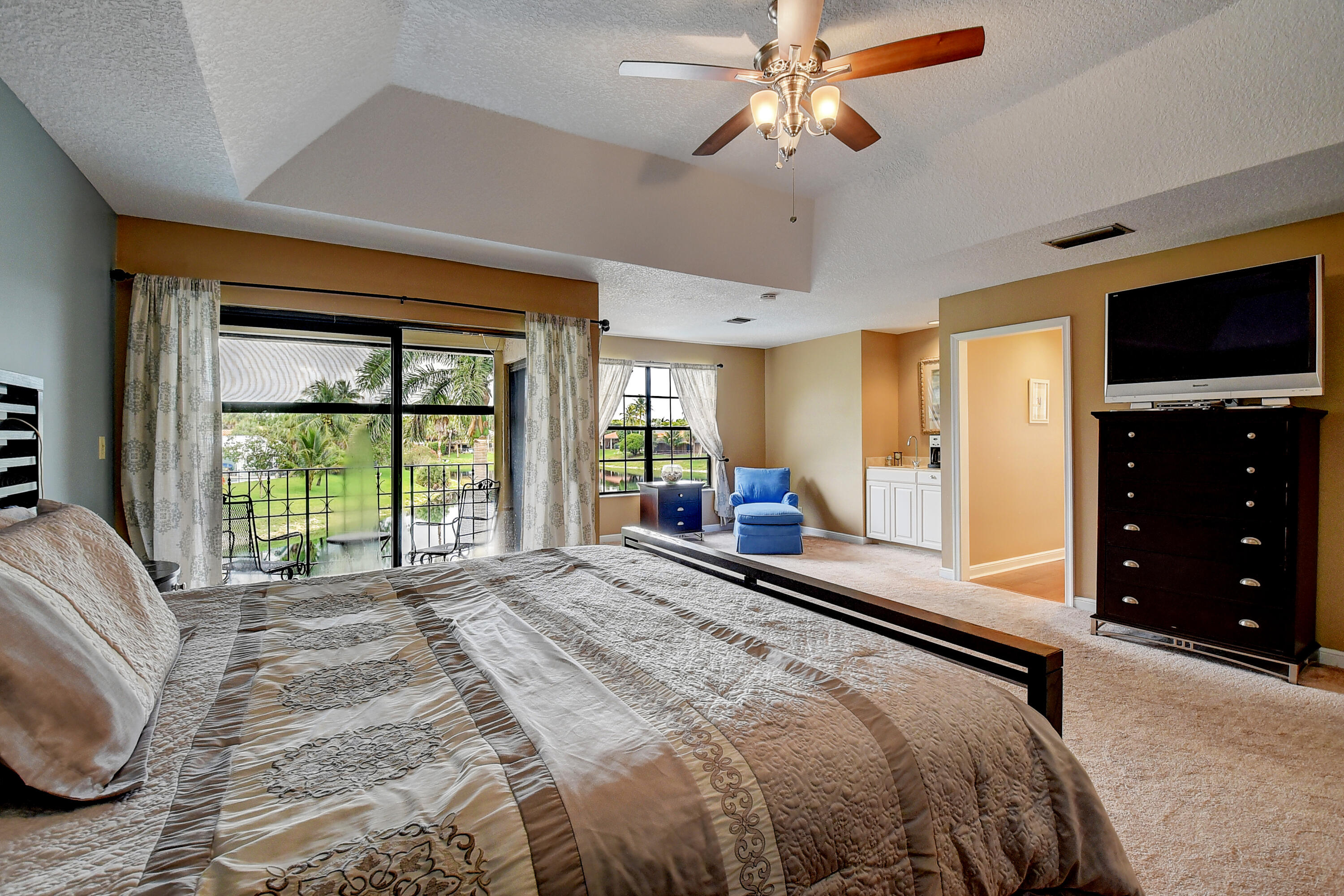 1990 Parkside Circle South Boca Raton, FL 33486 - Photo 26 of 45 Balcony, High Ceilings