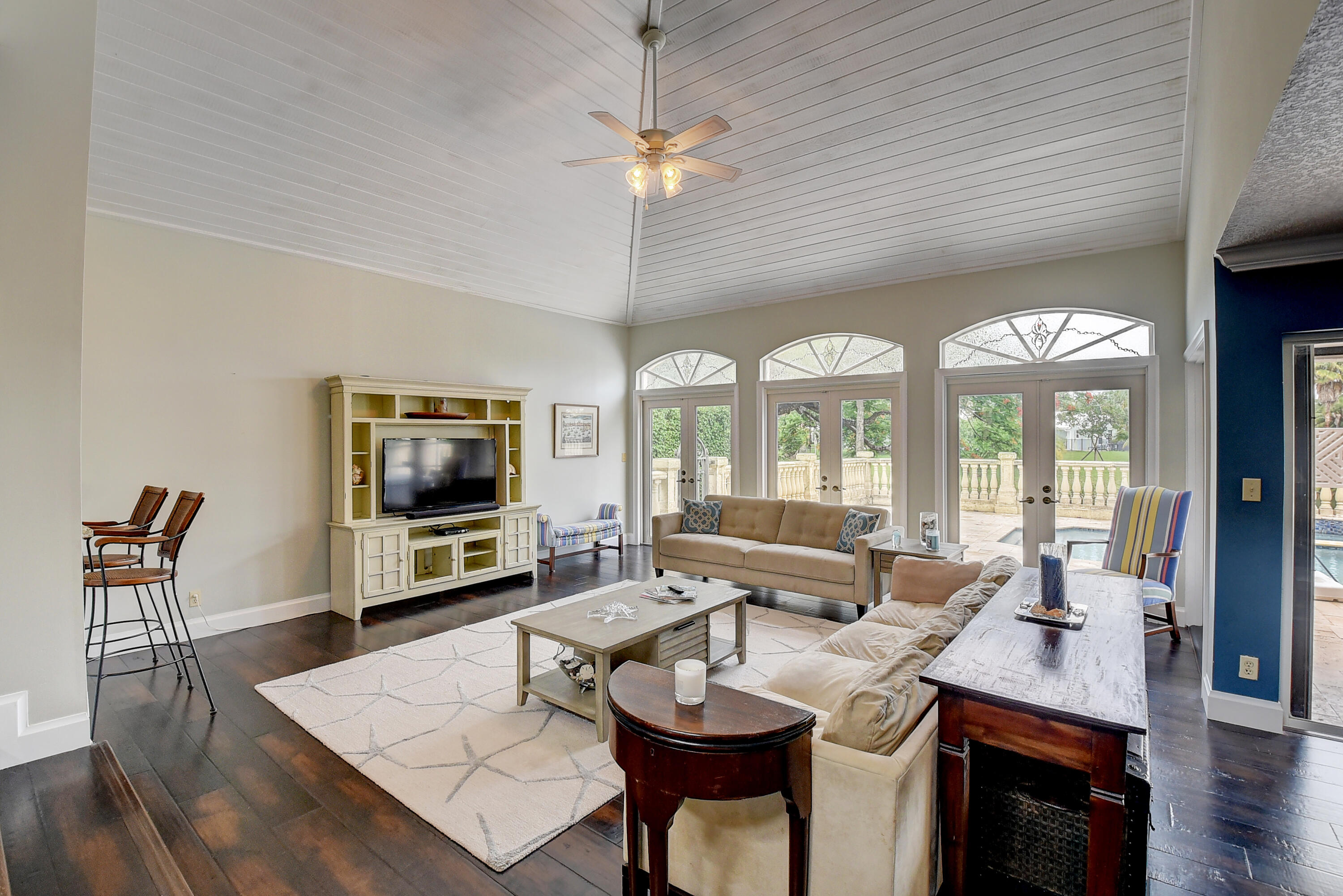 1990 Parkside Circle South Boca Raton, FL 33486 - Photo 6 of 45 Lots of Light