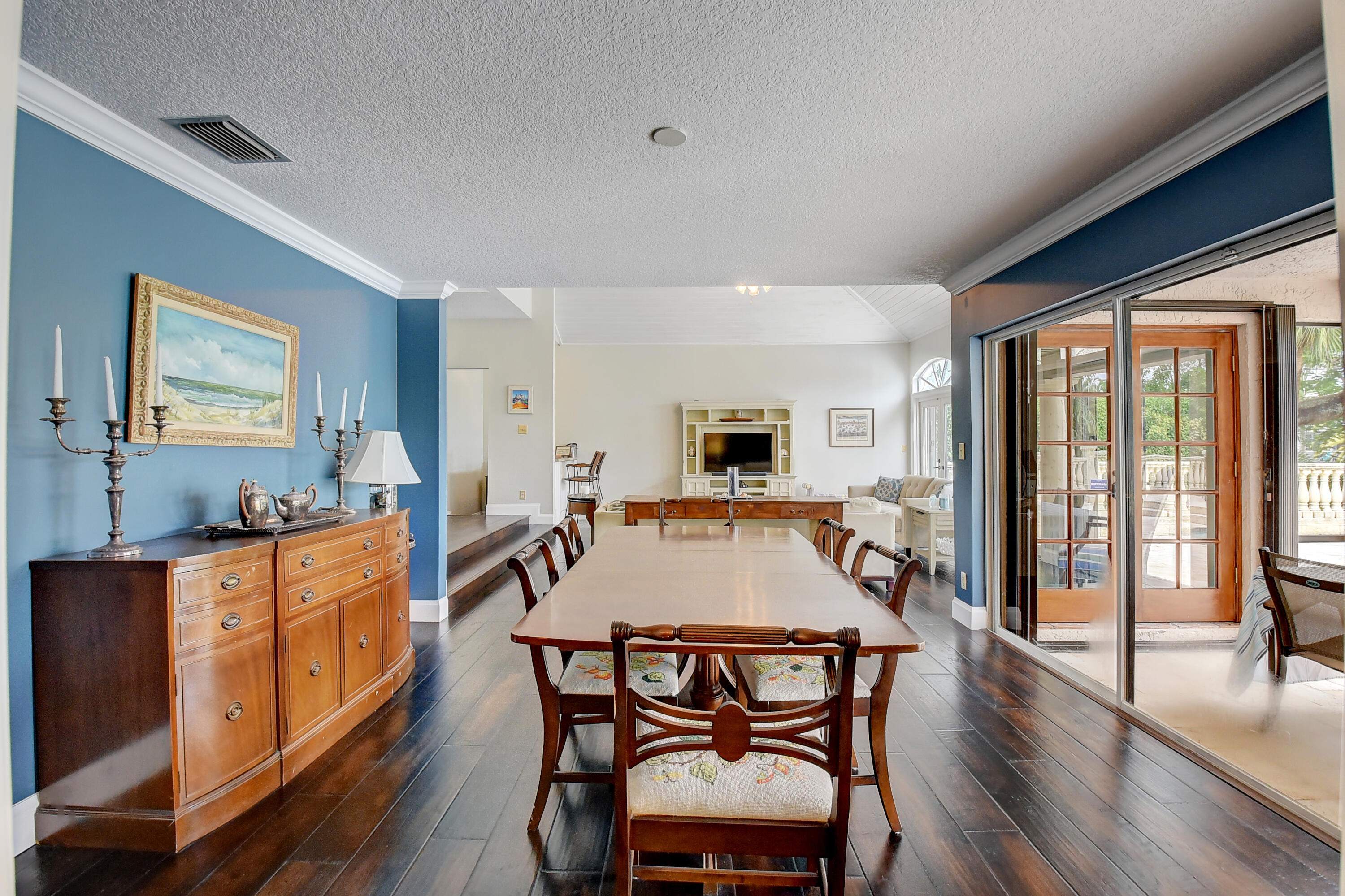 1990 Parkside Circle South Boca Raton, FL 33486 - Photo 10 of 45 Lots of Light