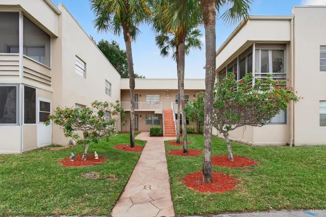 $1,925 | 826 Normandy Trail, Delray Beach, FL 33484