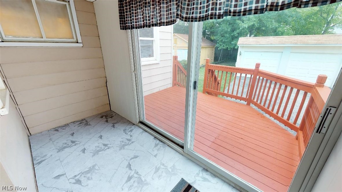 1039 Oxford Road Cleveland, OH 44121 - Photo 13 of 22 Gallery Image 13